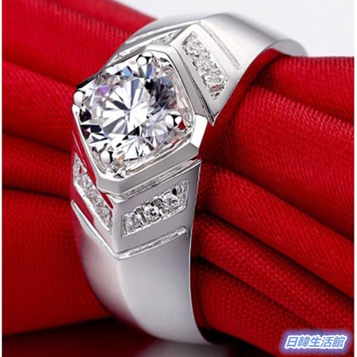 時尚男戒 霸氣指環 男士戒指 鑽石仿真鑽戒 水晶戒指銅飾 水鑽鍍銀戒指 活圍可調節 寬版戒指 男生流行飾品 個性型男配件-細節圖3