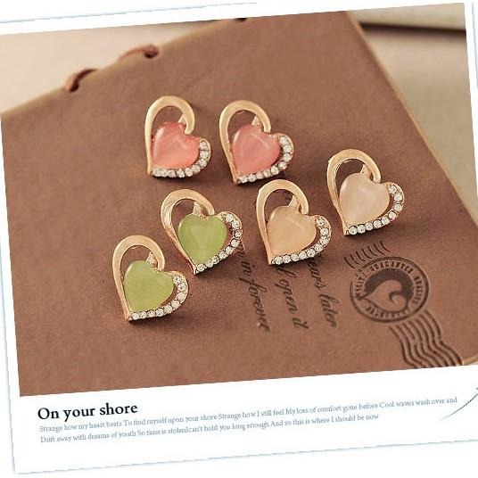愛心耳環 水鑽耳環 貓眼石耳環 心型耳環 愛心耳釘 造型耳環 韓國流行精品 韓系時尚首飾配件 日系超萌耳飾品 日韓生活館-細節圖8