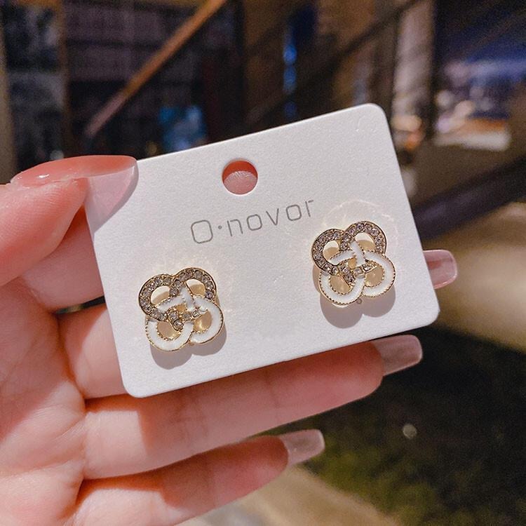 幸運四葉草耳環 韓國簡約氣質耳飾 宮廷風耳環 輕奢高級感鑲鑽耳釘 花朵耳環 小香風耳環 時尚百搭飾品 古風耳環 圓圈耳環-細節圖5