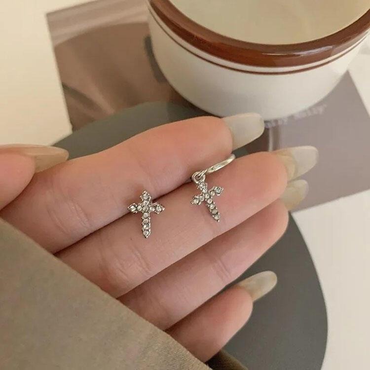 十字架耳環 不對稱耳環 個性耳環 時尚百搭耳飾 龐克風飾品 金屬耳環 耳扣 水鑽耳環 小巧十字架耳釘 滿鑽耳環 簡約耳環-細節圖5