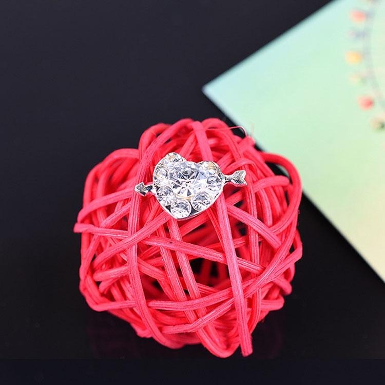 一箭穿心水晶小耳釘 愛心耳環 日韓流行小物 愛神之箭邱比特 水鑽耳環女生配件 簡約甜美耳環 創意飾品台灣現貨 日韓生活館-細節圖6