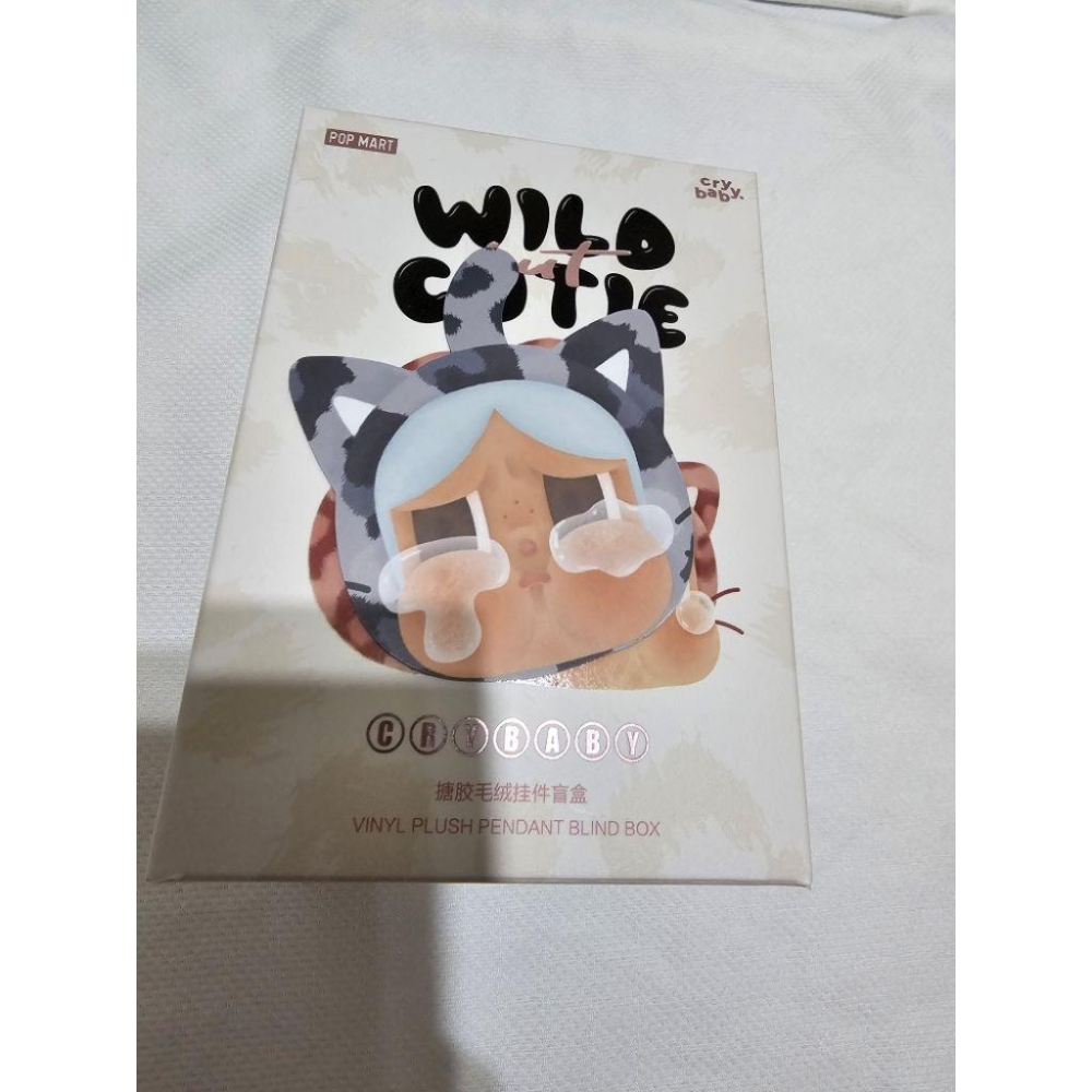 POP MART 泡泡瑪特 CRYBABY 哭娃 豹豹貓貓系列 搪膠毛絨掛件 毛絨 設計師 玩具 公仔 確認款-細節圖3