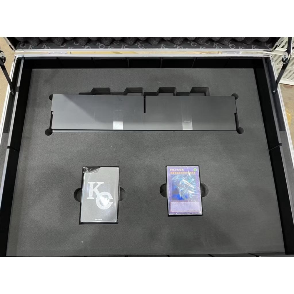 《可刷卡分期、可議價》KONAMI 遊戲王 OCG 怪獸之決鬥 25TH 25周年 海馬究極套組 社長 手提箱 青眼白龍-細節圖4