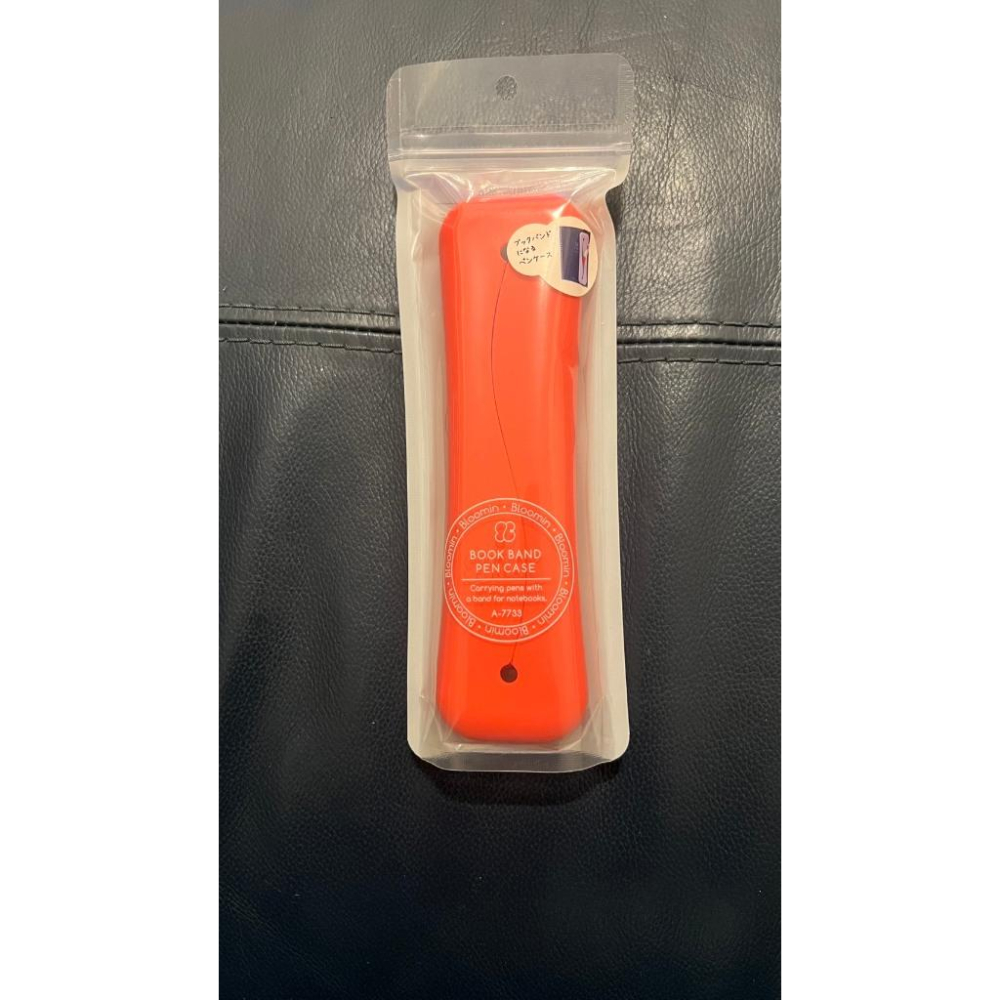 《可刷卡分期、可議價》LIHIT LAB. BLOOMIN系列 綁書帶筆盒 聰明功能筆袋 矽膠鉛筆盒 筆袋 紅色-細節圖2
