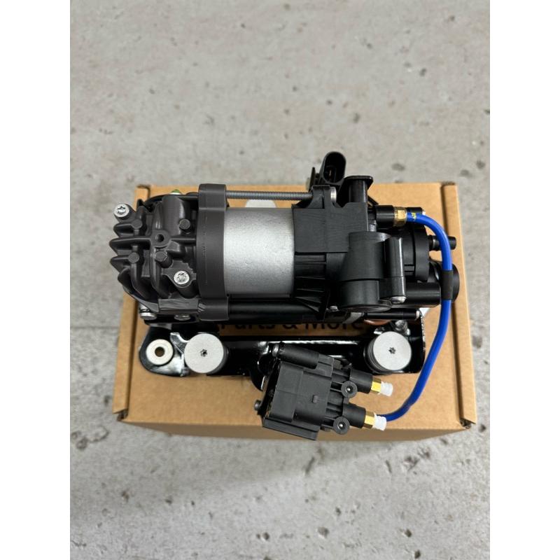 BMW G11 G12 氣壓避震器打氣幫浦總成 37206884682  37206861882-細節圖2