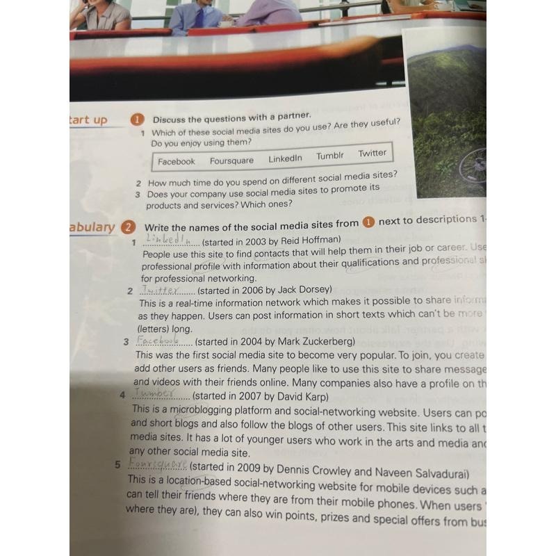 @Work Student Book : Pre-Intermediate-細節圖2