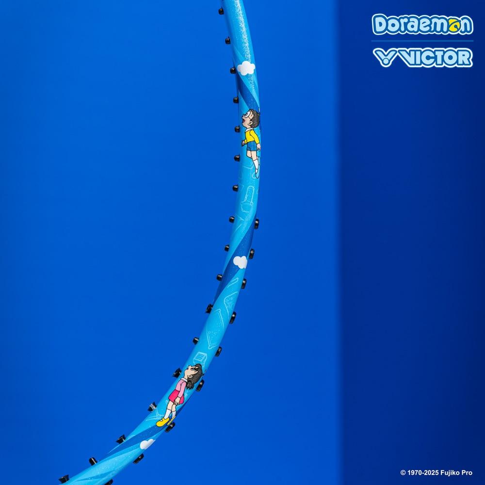 【凱將體育】勝利 X 哆啦a夢 聯名 羽球拍 禮盒 VICTOR 可愛 小叮噹 哆啦 C-5143DRM-細節圖3