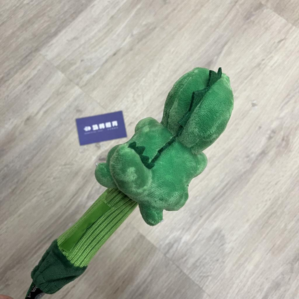 【凱將體育】勝利 中國羽球公開賽 限定 恐龍握柄套 保護套 握把套 羽球拍 VICTOR 恐龍 2024 可愛 握柄套-細節圖3