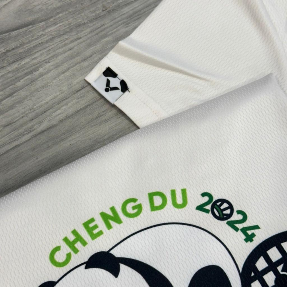 【凱將體育羽球店】VICTOR 2024 湯優盃紀念T恤 TUC2402-細節圖3