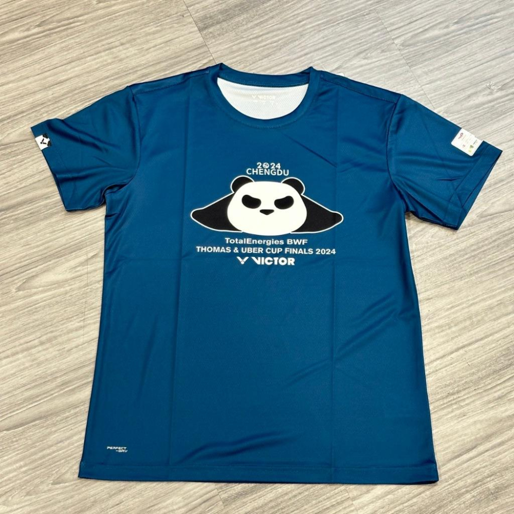 【凱將體育羽球店】VICTOR 2024 湯優盃紀念T恤 TUC2401-細節圖2