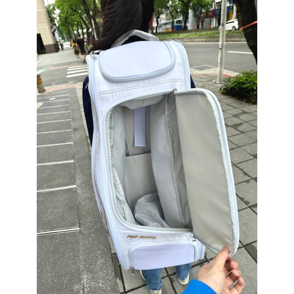 【凱將體育】VICTOR 長型 白金 後背包 概念店限定 羽球袋 羽球背包 BR7007 AX 白金-細節圖5