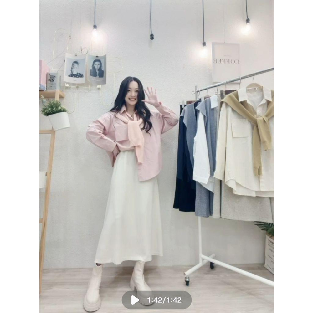 💗現貨白/卡/粉💗獨家7027好感配色披肩襯衫+薄料磨毛長裙鬆緊腰圍長裙兩件式套裝襯衫套裝-細節圖3