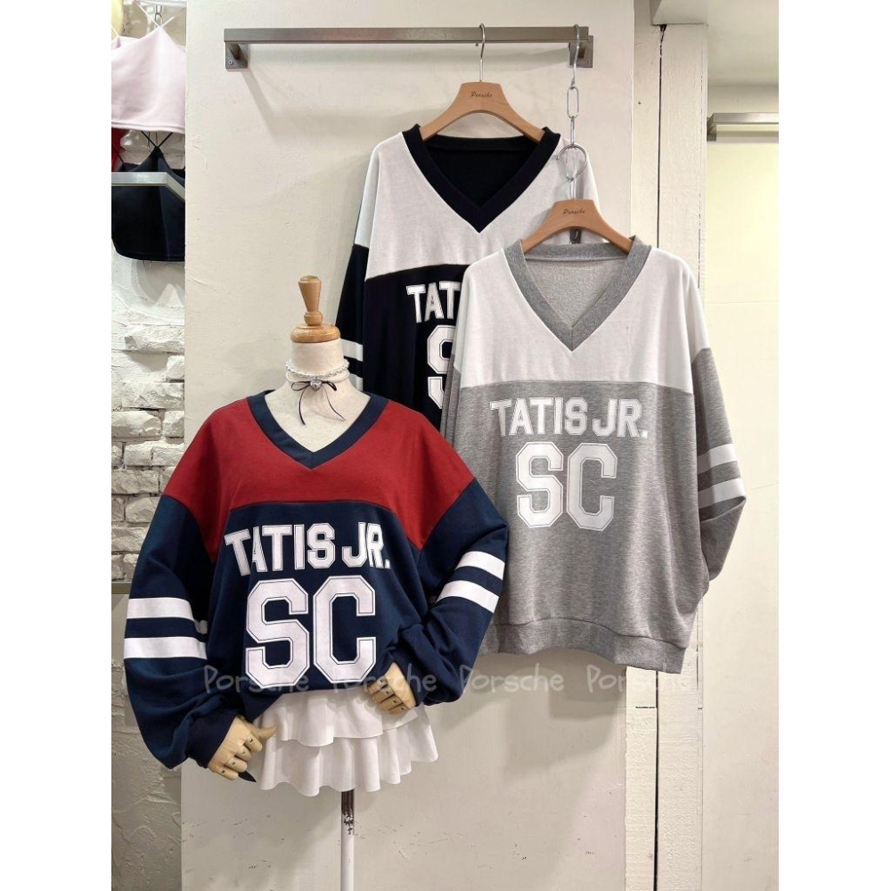 💗現貨黑💗3839美式撞色字母大學T-細節圖2