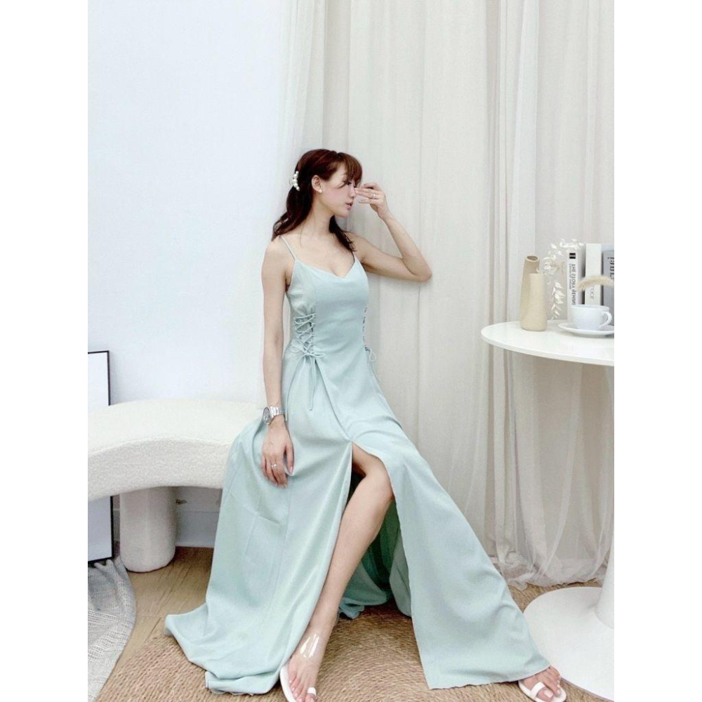 💗現貨黃/白/粉/綠💗✨獨家✨#11532 V領瘦身綁繩開衩長洋渡假長洋裝女神長洋細肩帶長洋裝-細節圖2