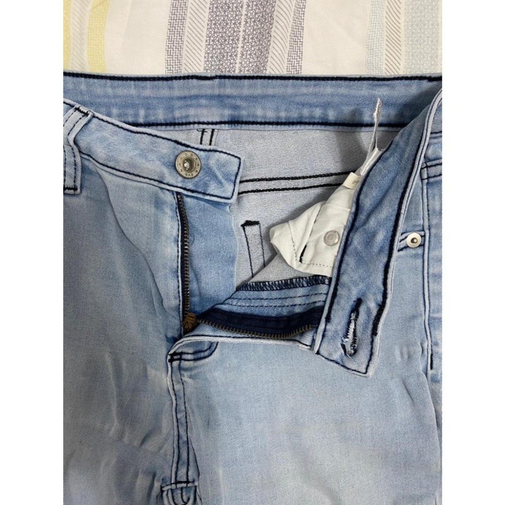 【NG】二手 女 GU 牛仔長褲 藍色 64號【屁股口袋退色】合身 窄管 牛仔褲 淺藍色 淺牛 上課 上班 旅遊 古著-細節圖5