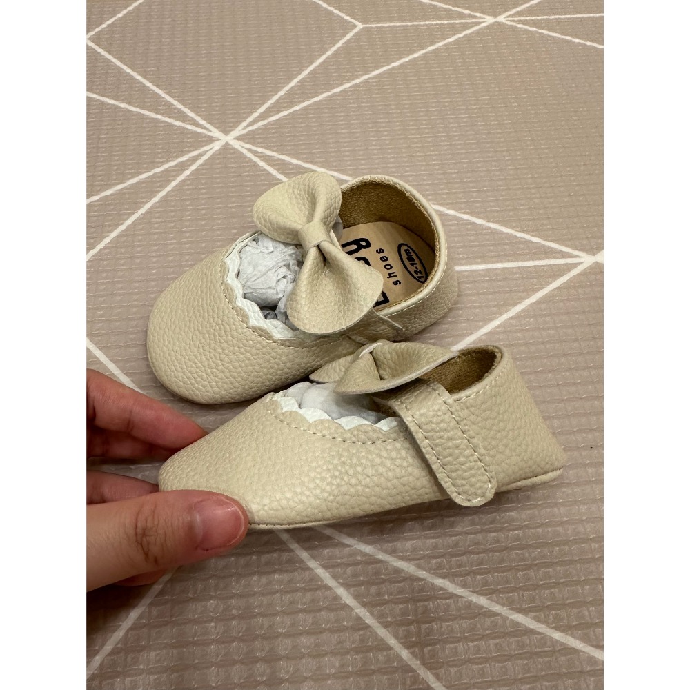 （全新）皮革奶油花邊蝴蝶結軟底學步鞋-細節圖2