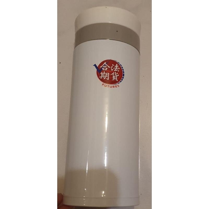 流線玻璃瓶 500ml 全新未使用  隨行杯 冰淇淋杯 2入1組浮雕高腳杯 樂扣樂扣優質矽膠提袋水壺 580ml-細節圖6