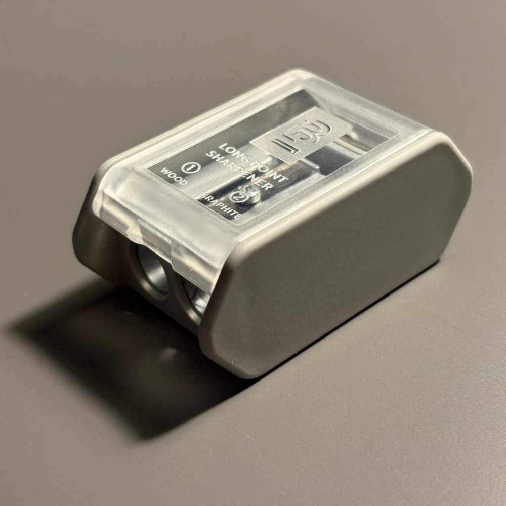 【Blackwing】二段式削鉛筆器 黑/灰-細節圖3