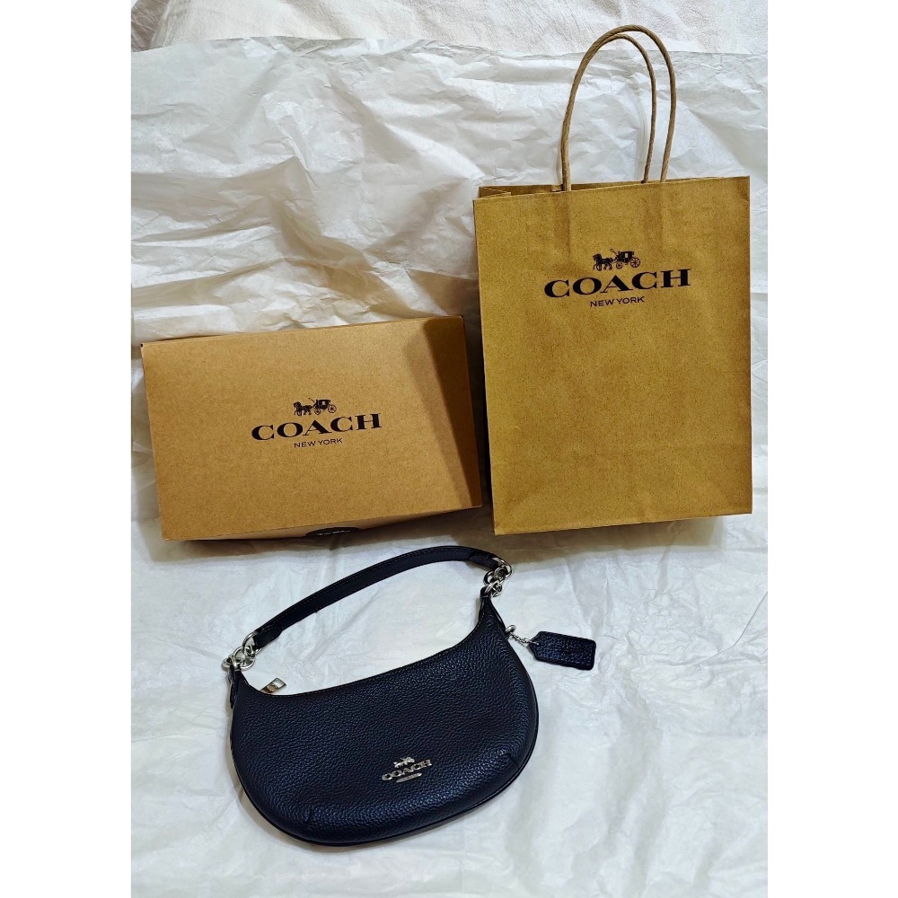 全新 COACH PAYTON 馬車皮革彎月手提包-細節圖2