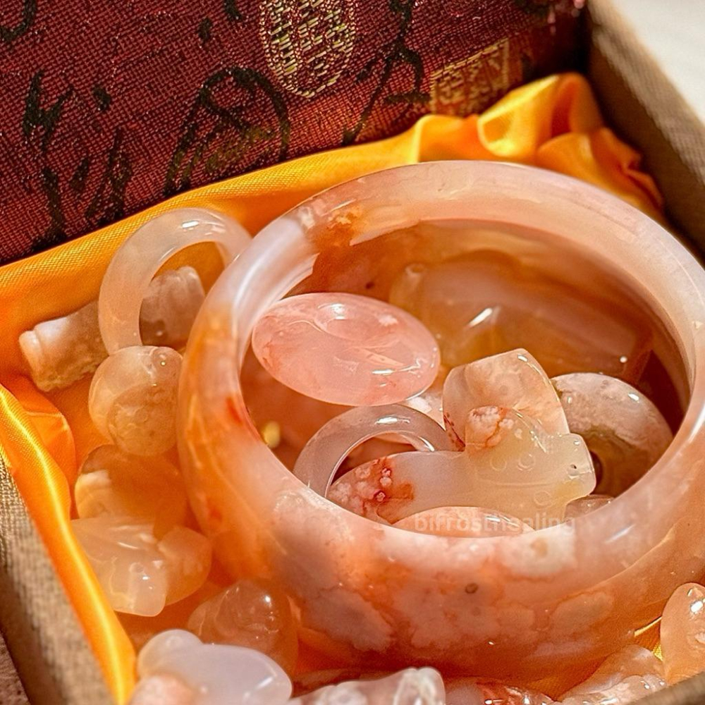 滿樹爛漫丨櫻花瑪瑙雕刻件平安扣旗袍扳指丨水晶靈氣噴霧能量丨彌雅原創設計-細節圖2