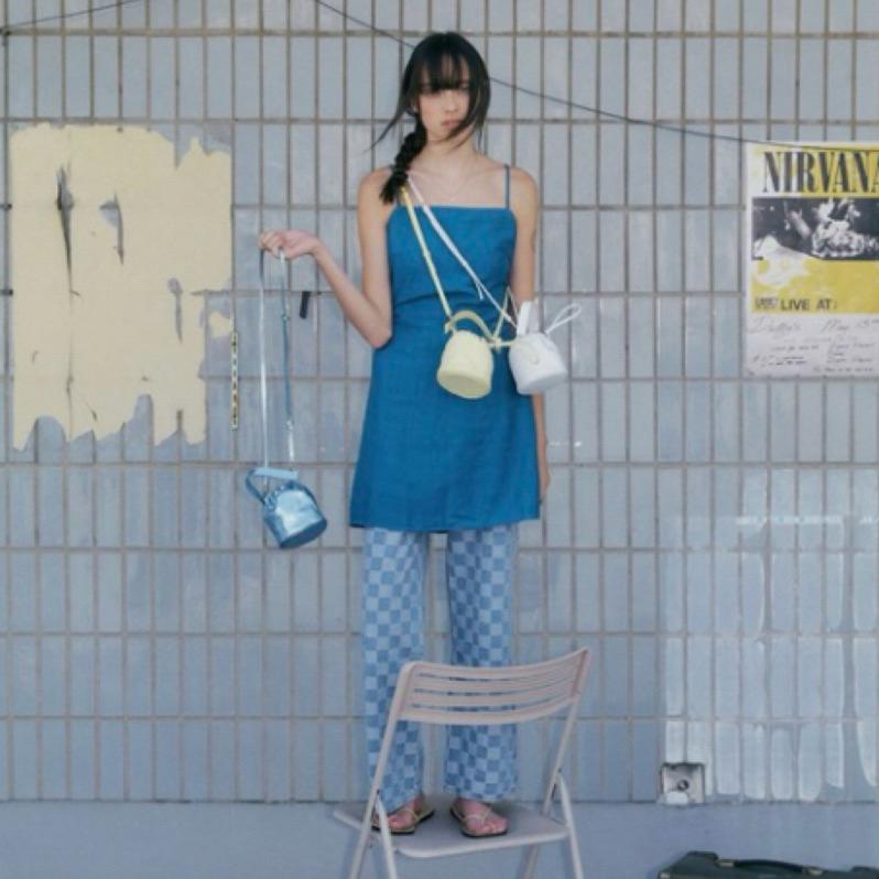 韓國代購「現貨」flor 水桶包「Y2K眩光藍」｜韓國設計師品牌｜南瓜水桶包｜韓國製造-細節圖5
