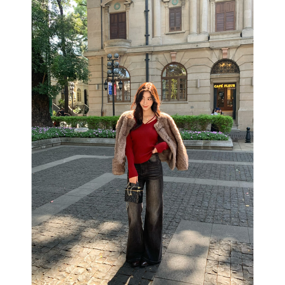 簡約V領粗坑條修身針織上衣-細節圖4