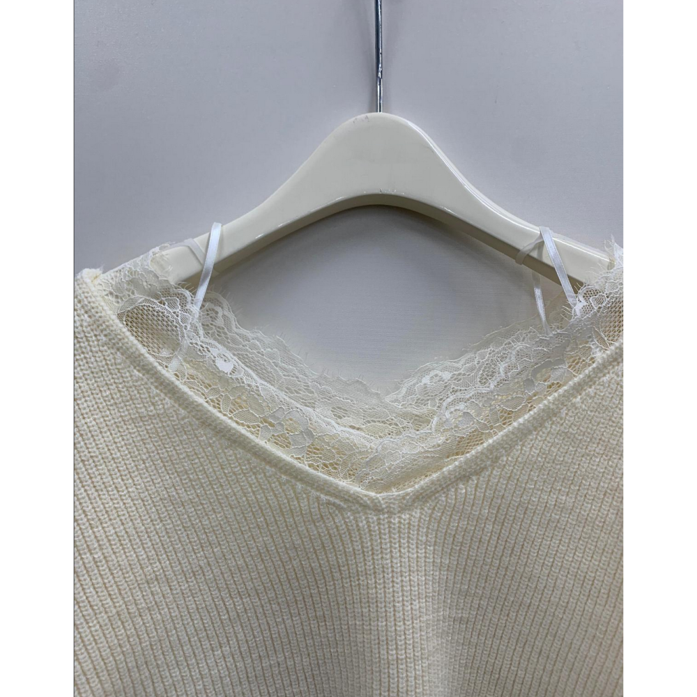 韓系氣質露肩蕾絲花邊一字領毛衣-細節圖7