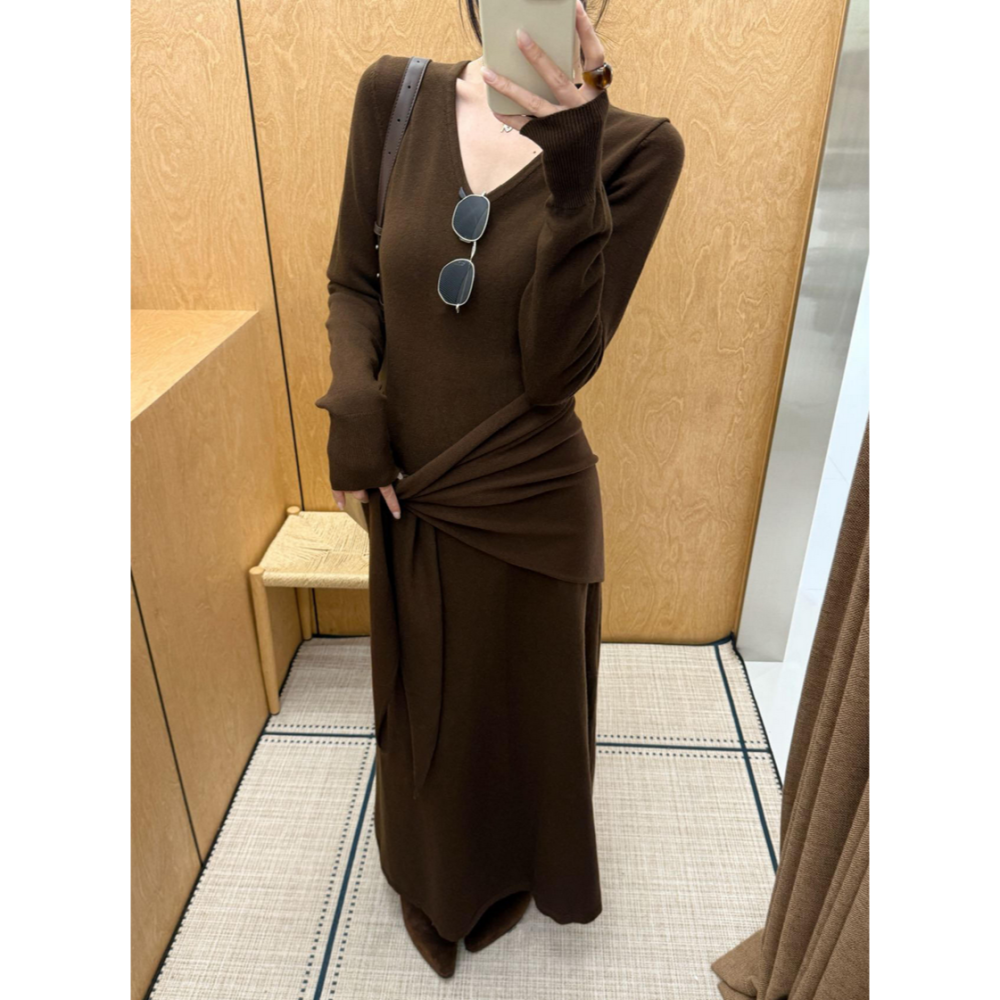 韓系氣質慵懶風V領修身針織連身長裙(配披肩)-細節圖2