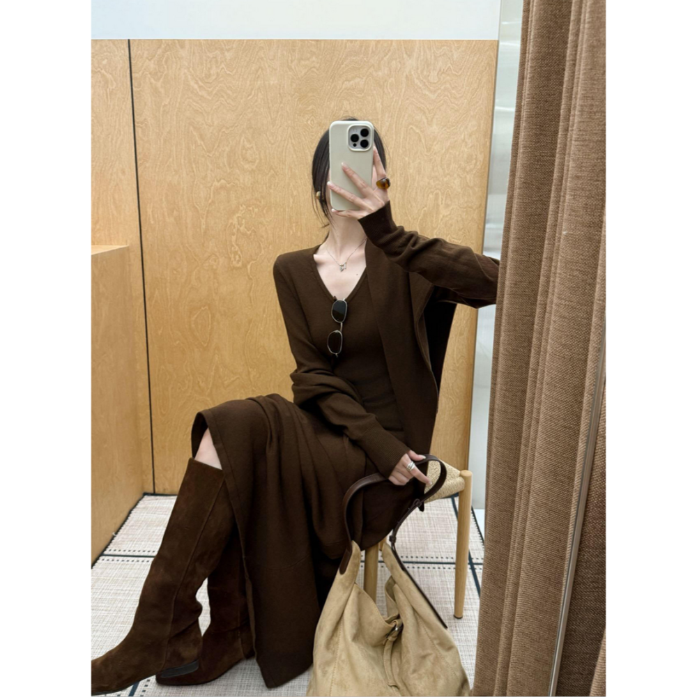 韓系氣質慵懶風V領修身針織連身長裙(配披肩)-細節圖3