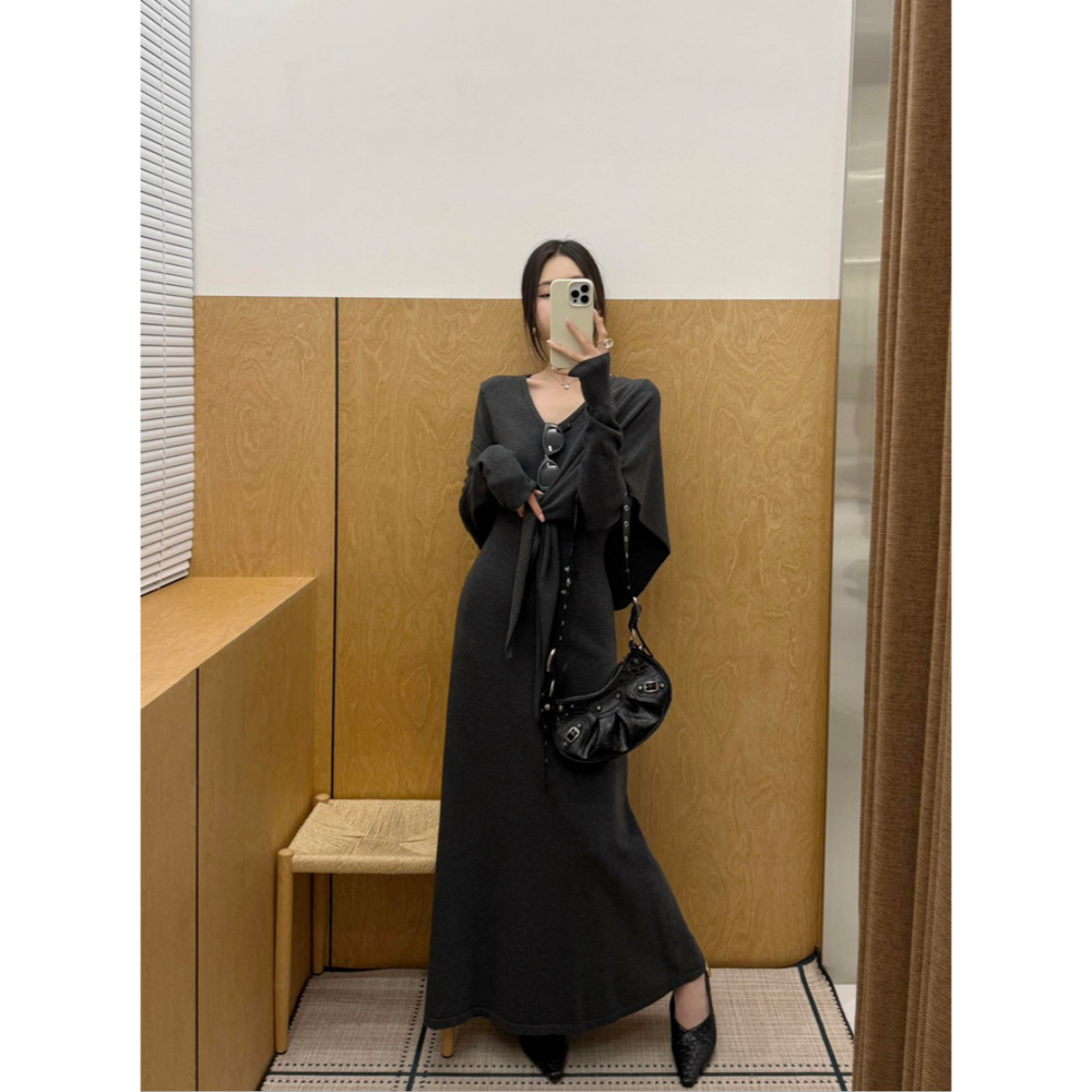 韓系氣質慵懶風V領修身針織連身長裙(配披肩)-細節圖4