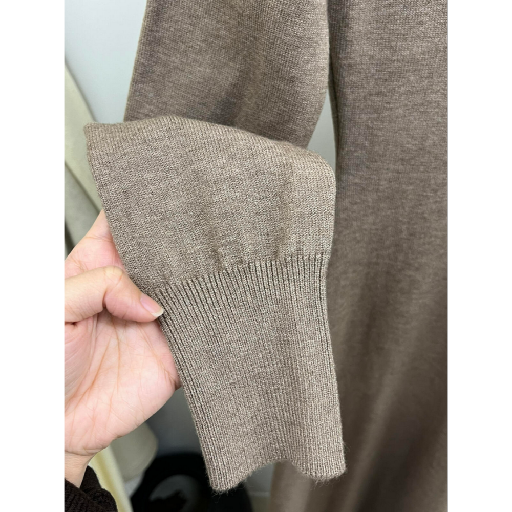 韓系氣質慵懶風V領修身針織連身長裙(配披肩)-細節圖11