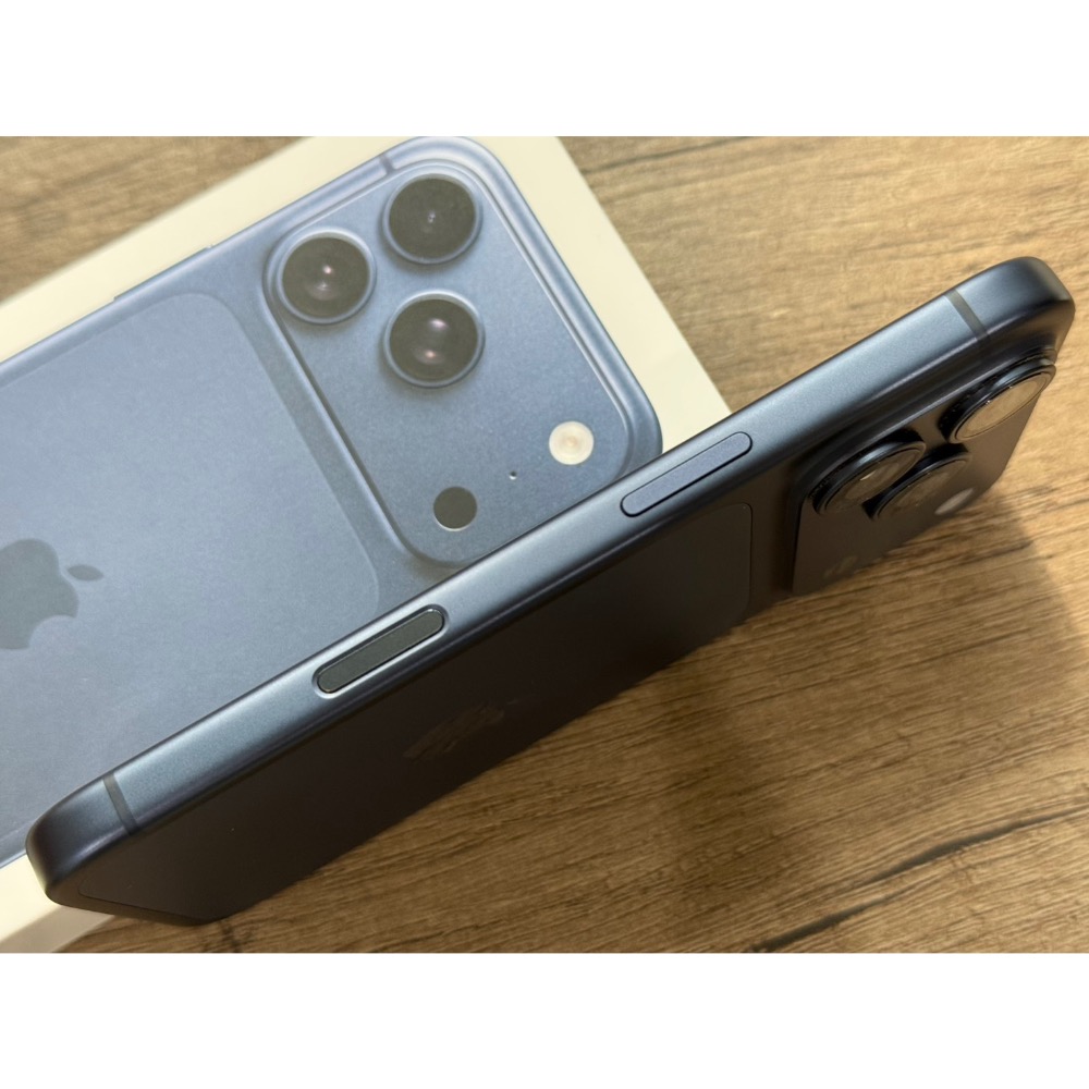 iPhone 17 Pro 256G 藍色 專賣店展示品9.7新保固2026/10月 分期付款0利率/高價回收折抵-細節圖3