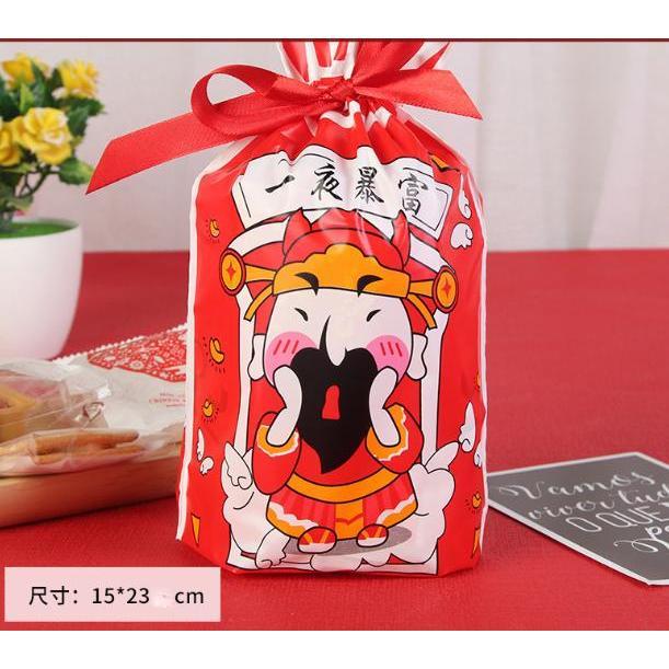 【快樂童年精品】現貨新款跨國2025 賀新年 糖果 爆米花袋 伴手禮品袋 包裝袋烘培食品 數量1為1個+1個抽繩-細節圖4