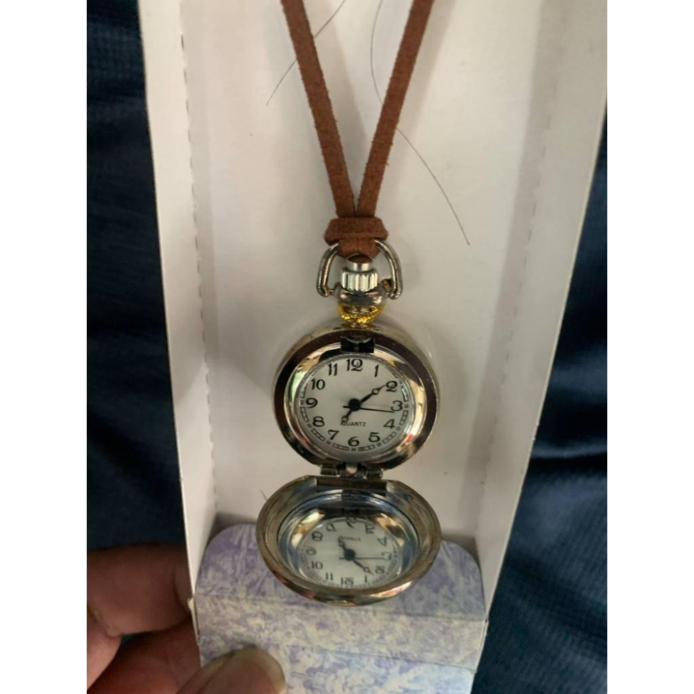 【Disney迪士尼】冰雪奇緣(艾莎與安娜) 小懷錶-細節圖3