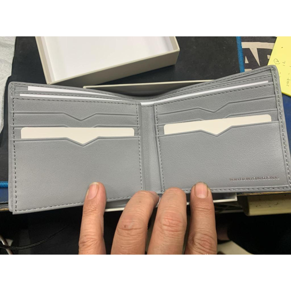 PORTER INTERNATIONAL法式精緻 BEND系列 真皮雙折短夾 (灰色)-細節圖4