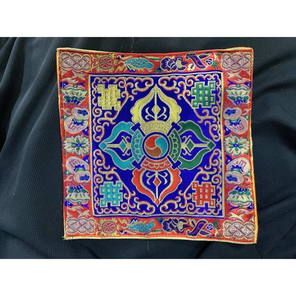西藏佛教用具藏式繡花八吉祥十字金剛杵鈴杵時輪金剛咒布墊-細節圖2