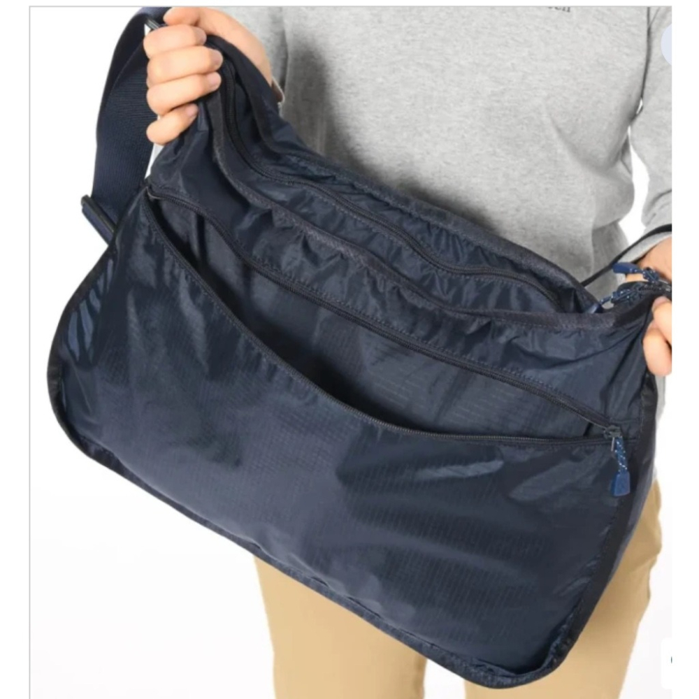 阿勝拍賣 mont-bell Light Weight Shoulder Bag M #1133111 現貨-細節圖3