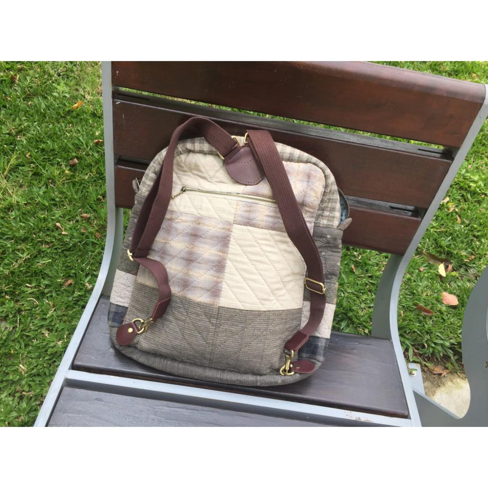 【🎁成品】 手工拼布包 後背包🎒恬靜鄉道🏡🚗🌳　上課 上班 背包 OL 大學生-細節圖2
