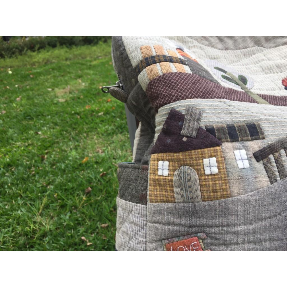 【🎁成品】 手工拼布包 後背包🎒恬靜鄉道🏡🚗🌳　上課 上班 背包 OL 大學生-細節圖4