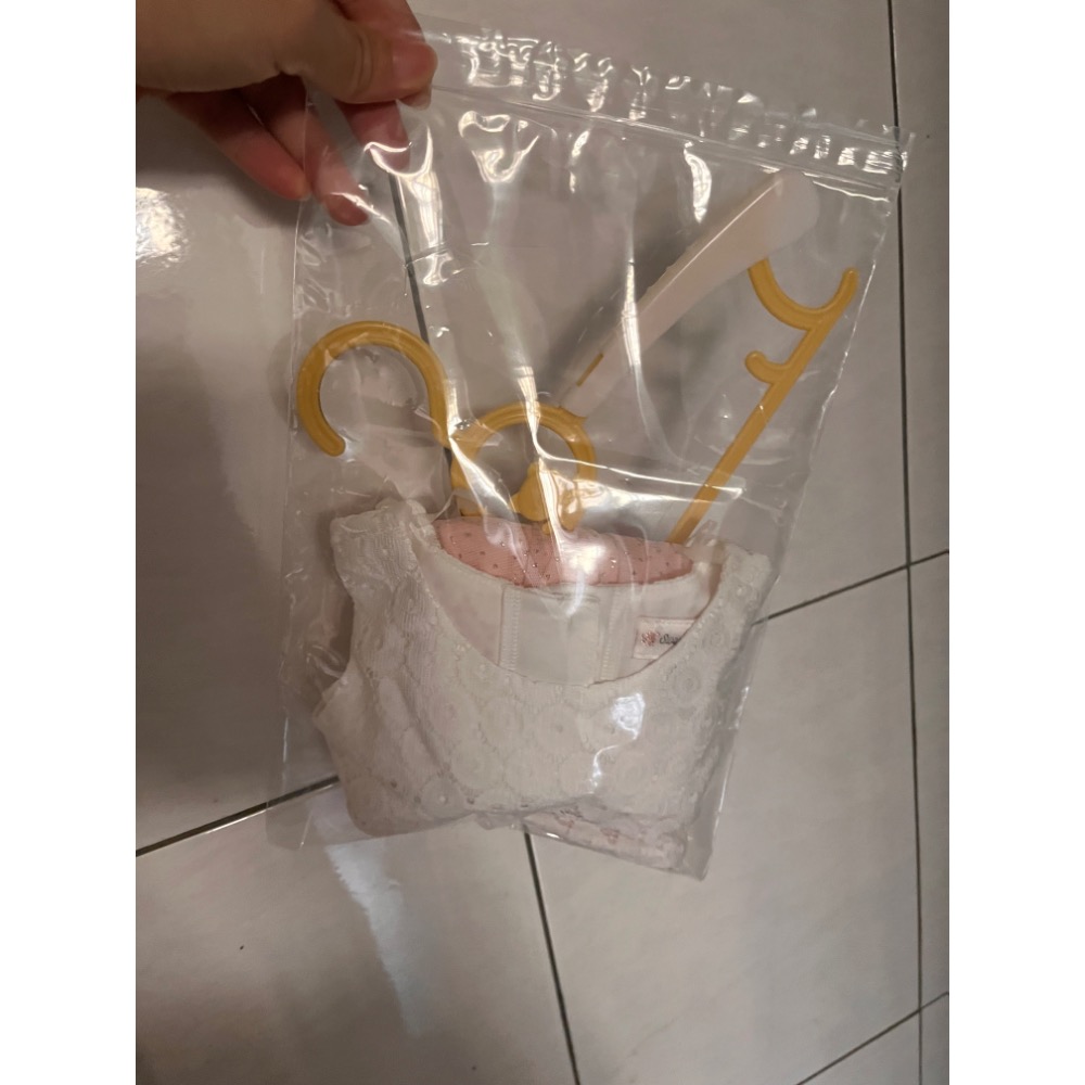 女寶6個月洋裝贈衣架-細節圖2