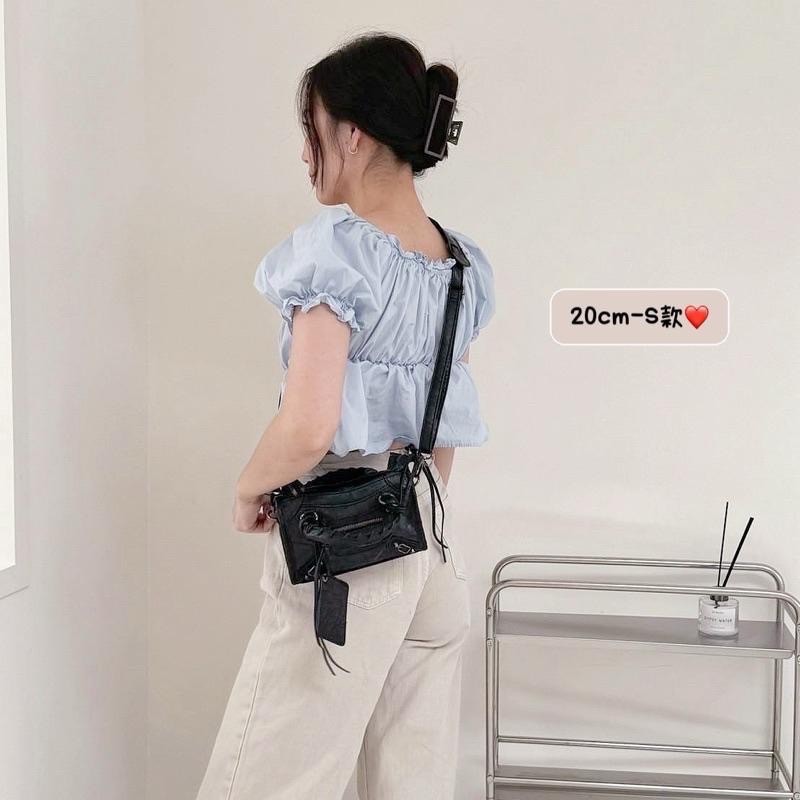 𝐖𝐚𝐘♡·現+預｜🇰🇷韓國經典款霧面防刮耐磨機車包 20cm 24cm 29cm 34cm 40cm手提包 肩背包✨-細節圖6