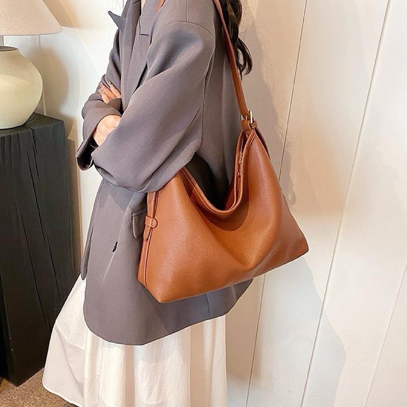 𝐖𝐚𝐘♡·現貨黑｜復古質感軟皮革大容量托特包 內附小包 通勤包包 斜跨包 肩背包 子母包 液下包✨-細節圖6