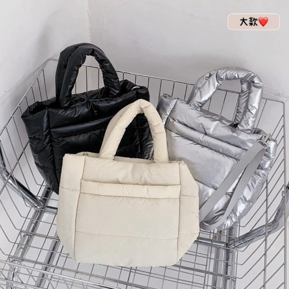 𝐖𝐚𝐘♡·現貨24H出｜熱銷款♥️ 韓系可愛澎澎感空氣小方包 小款&大款 手提包 肩背包 空氣包 女生包包✨-細節圖7