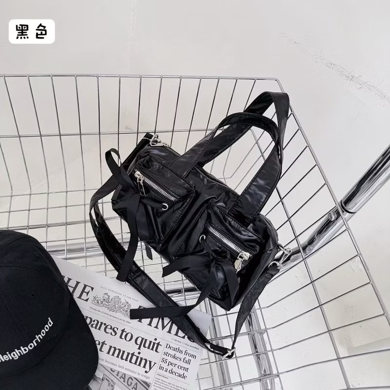 𝐖𝐚𝐘♡·現貨銀｜🇰🇷韓系蝴蝶結空氣感機車包 手提包 斜跨包 肩背包 質感包包✨-規格圖7