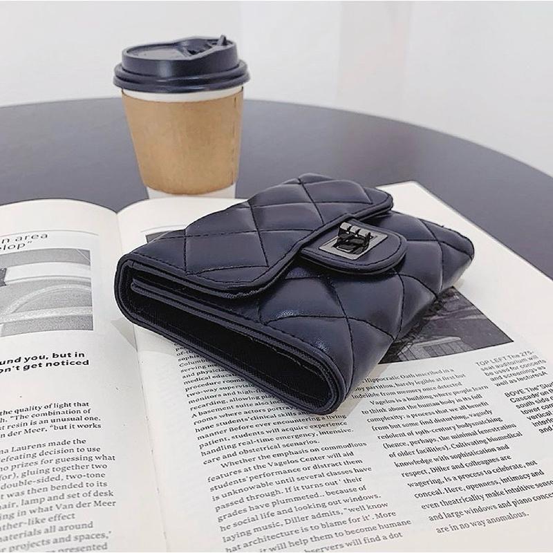 𝐖𝐚𝐘♡·現貨｜小香風菱格紋中夾 女生皮夾 零錢包 短夾 中夾 菱格紋 票卡零錢包 卡夾 錢包✨-細節圖3