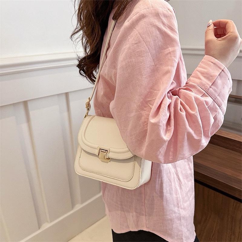 𝐖𝐚𝐘♡·現+預｜韓款Ins風金屬鎖釦小方包 肩背包 豆腐包 單肩包 斜跨包 小廢包 小方包 質感小包 女生包包✨-細節圖5