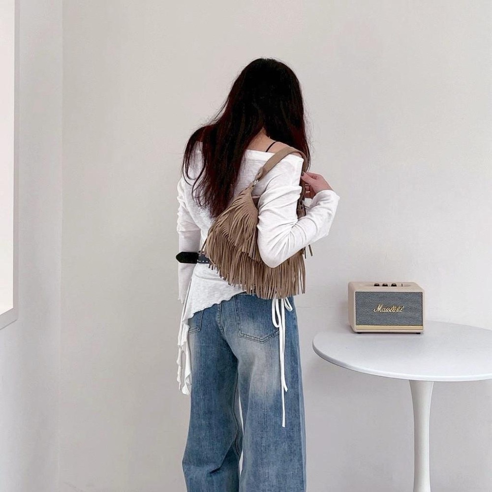 𝐖𝐚𝐘♡·現+預｜甜美高級感復古流蘇肩背包 單肩包 液下包 斜跨包 肩背包 韓系包包 秋冬包包 通勤包 流蘇包 麂皮包✨-細節圖2
