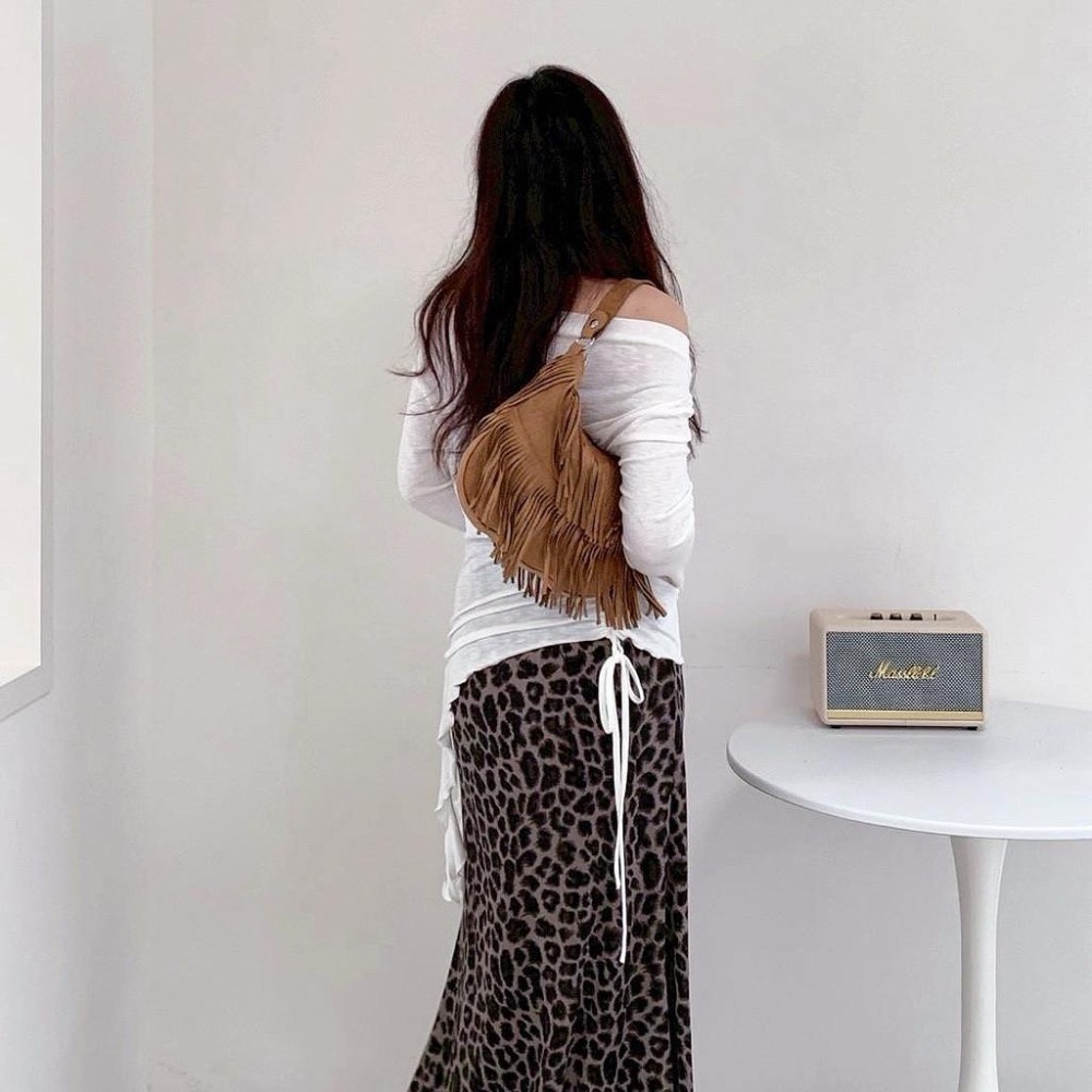 𝐖𝐚𝐘♡·現+預｜甜美高級感復古流蘇肩背包 單肩包 液下包 斜跨包 肩背包 韓系包包 秋冬包包 通勤包 流蘇包 麂皮包✨-細節圖4