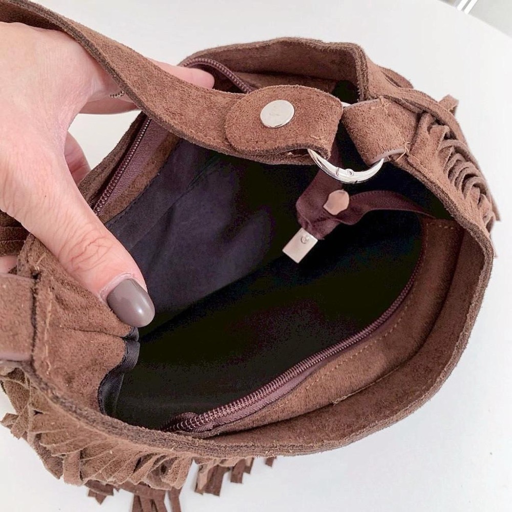 𝐖𝐚𝐘♡·現+預｜甜美高級感復古流蘇肩背包 單肩包 液下包 斜跨包 肩背包 韓系包包 秋冬包包 通勤包 流蘇包 麂皮包✨-細節圖9