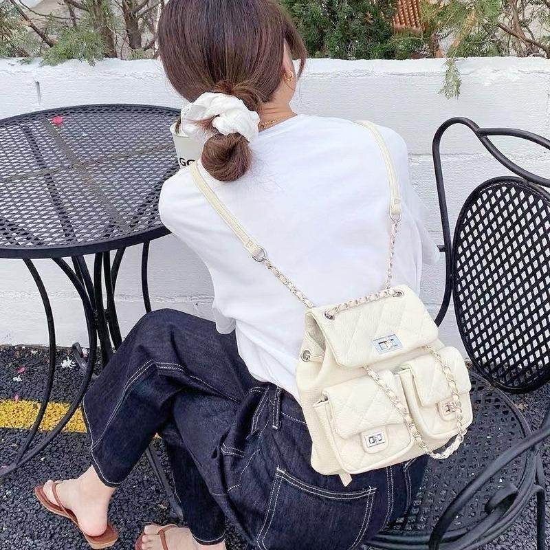 𝐖𝐚𝐘♡·現+預｜精緻女孩必備！韓款高質感小香風後背包❤️‍🔥 雙肩包 單肩包 鏈條包 菱格紋 雙口袋 韓系包包✨-細節圖5